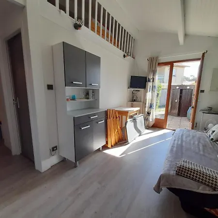 Biscarrosse-plage Jolie Maisonnette Avec Terrasse Privative - 200m De La