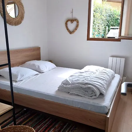 Biscarrosse-plage Jolie Maisonnette Avec Terrasse Privative - 200m De La アパート ビスカロッス